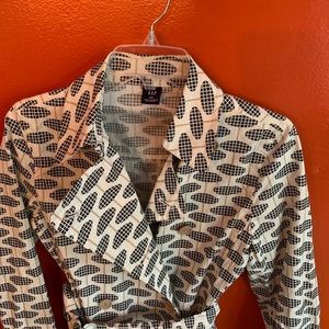 Light weight outerwear jacket